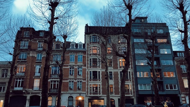 为什么出国留学时应该住在寄宿家庭