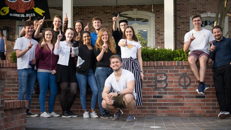 出国留学时学习语言的价值 出国留学时学习语言的价值